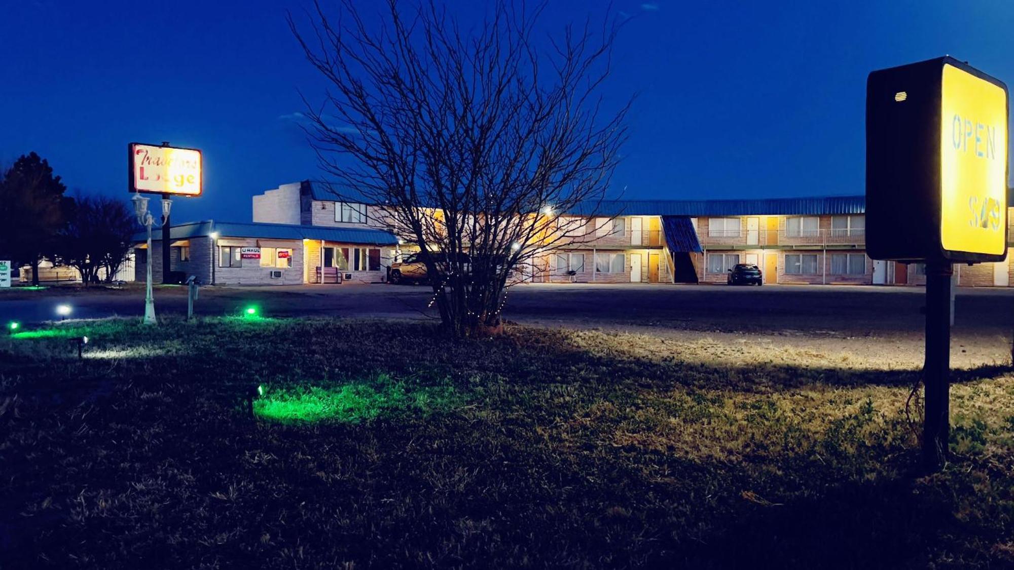 Travelors Lodge Motel & Rv Park Us-287&Us-96 Eads Exterior photo